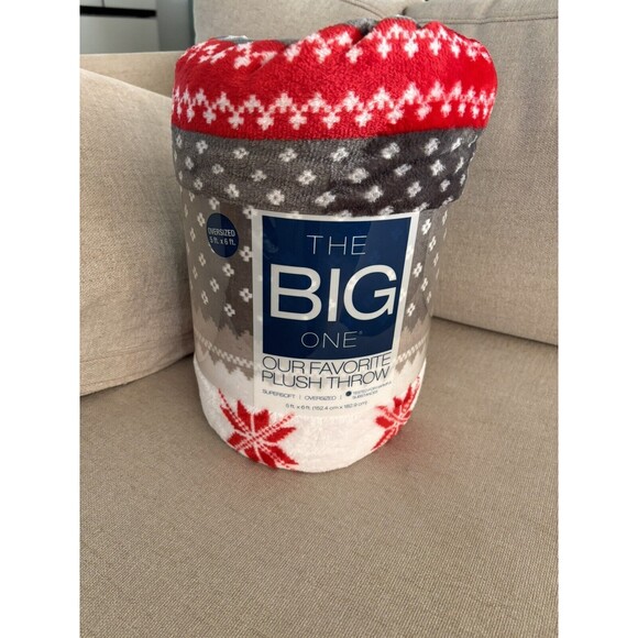 NEW Christmas Red Gray Fairisle Oversize Throw Blanket ~ 5' X 6'  The Big One - Picture 1 of 4